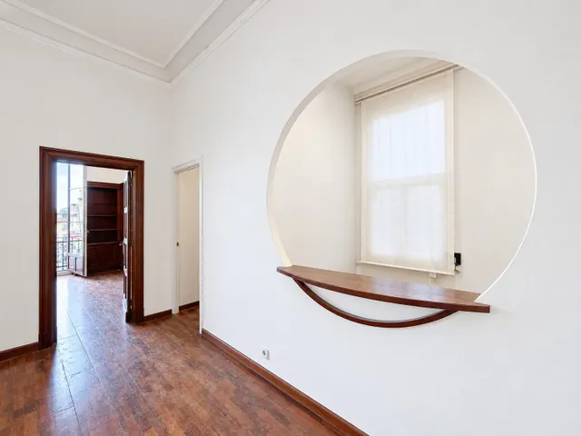 Oficina de 184 m2 con carácter y mucha luz en Passeig de Gràcia — 11