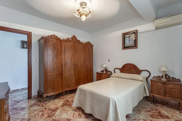 Piso señorial de 182 m2 en Avenida Madrid: amplitud, luz y posibilidades infinitas con garaje opcional. — 32