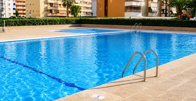 Espectacular ático con vistas al mar, garaje y piscina comunitaria en Playa de Gandía — 27