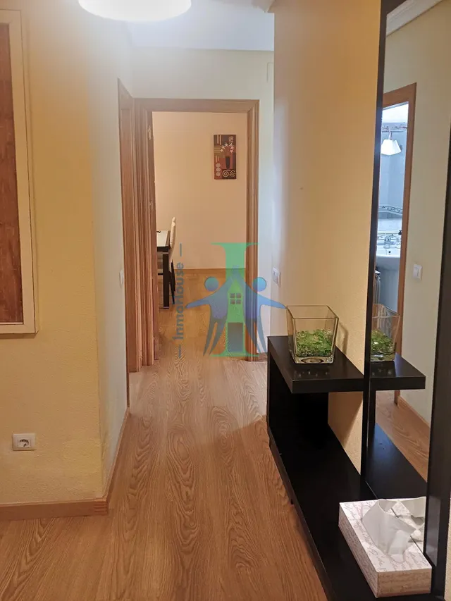 Inmohouse vende en exclusiva ático duplex y local con vado en zona carretas ref: o191 — 13