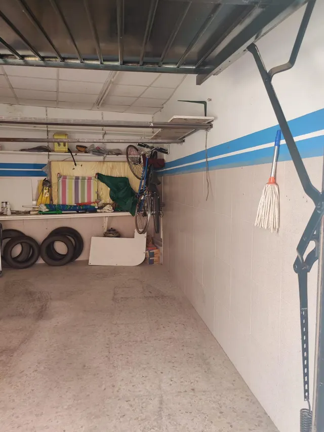 OPORTUNIDAD 2º PLANTA DE 4 DORMITORIOS A 3 MINUTOS DEL CENTRO DE LA CIUDAD — 47
