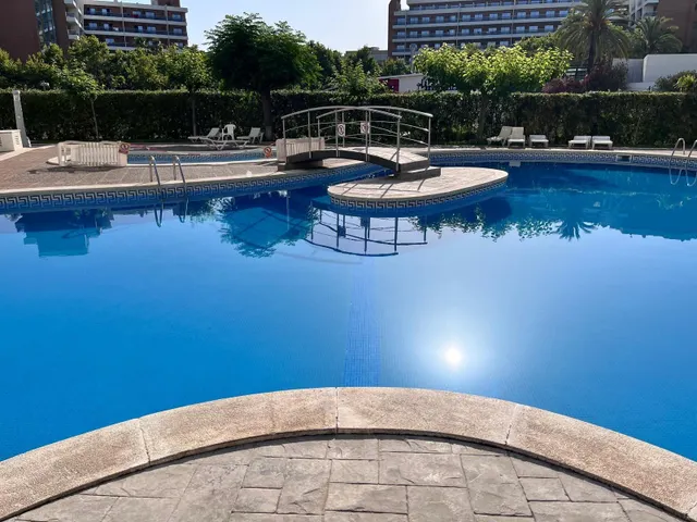 APARTAMENTO DE 2 DORMITORIOS EN PLAZA DE EUROPA. ED. ROYAL. — 18