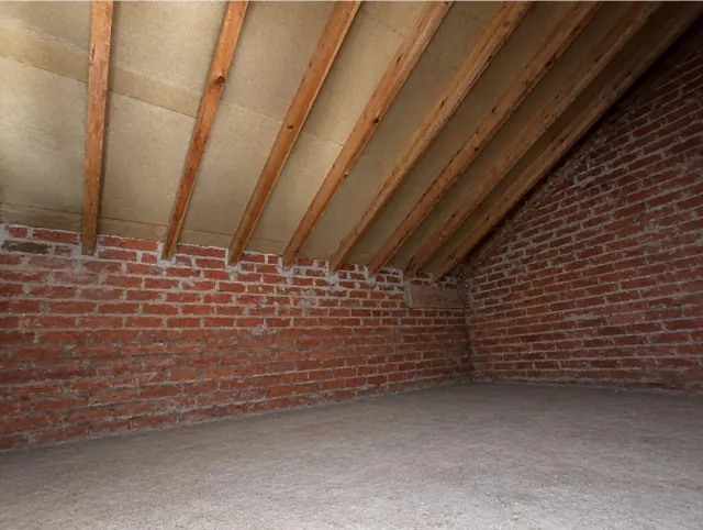 CASA LLENA DE POSIBILIDADES A UN PASO DEL MAR.- — 18