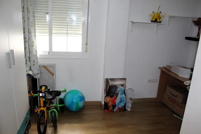 Acogedor Piso en Gamarra, Málaga – Ideal para Entrar a Vivir — 12
