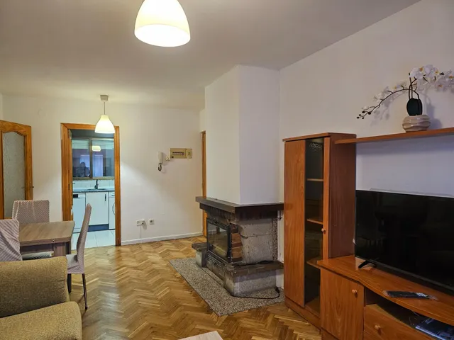 Vivienda de dos dormitorios en alquiler en Torrecaballeros. — 8