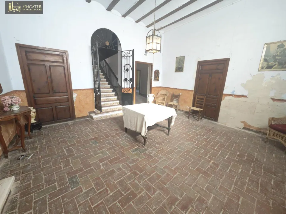 CASA EN CELLA