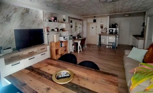 COQUETO APARTAMENTO DE 2 DORMITORIOS, TOTALMENTE REFORMADO E - foto 4