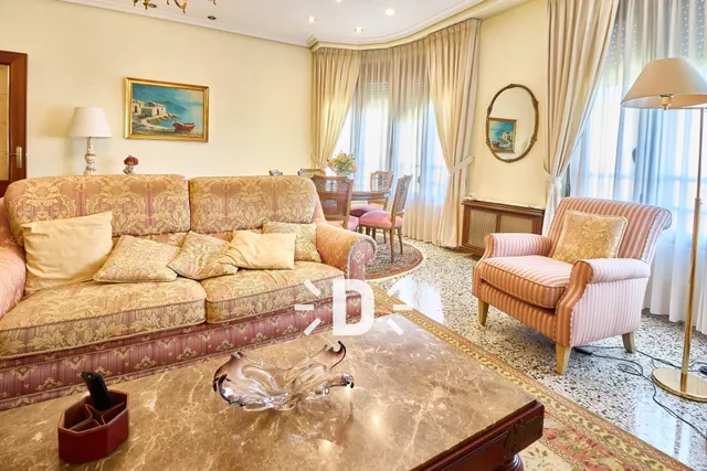 SE ALQUILA VIVIENDA EN VALENCIA — 21