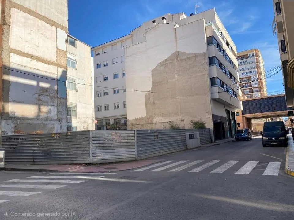 ¡INVERSORES! Solar Urbano de 310 m2 en Pleno Centro de Elda - Edificabilidad Intensidad 3