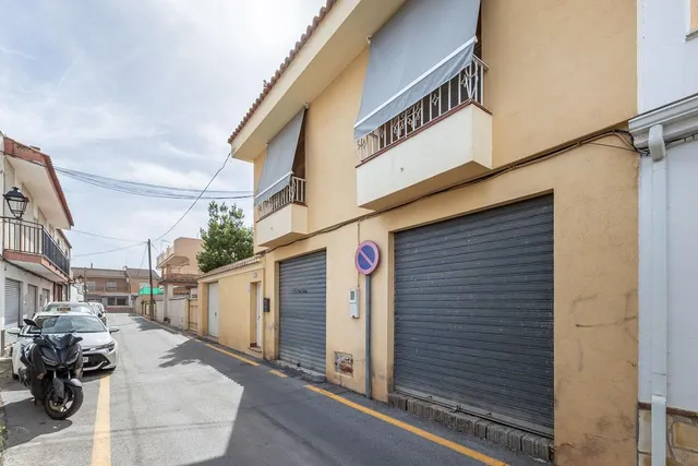 CHALET ADOSADO EN OGIJARES ( GRANADA) — 48