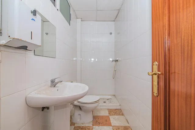 Local Comercial en la Calle San Miguel de Armilla — 16