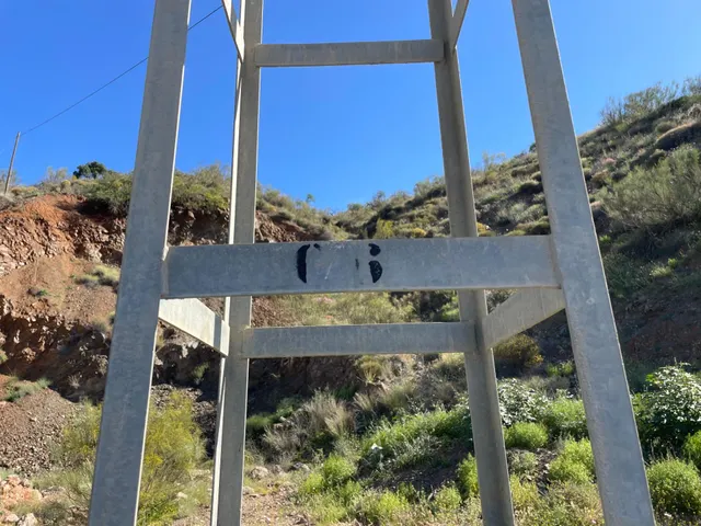 Se vende parcela rústica en los Montes de Málaga, junto a la carretera — 23