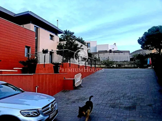 Casa independiente con piscina a la venta en Mas D'en Serra - foto 3