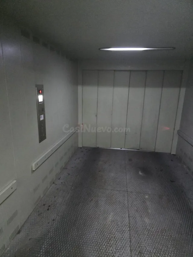 PLAZA DE GARAJE CON ASCENSOR PARA COCHE - foto 3