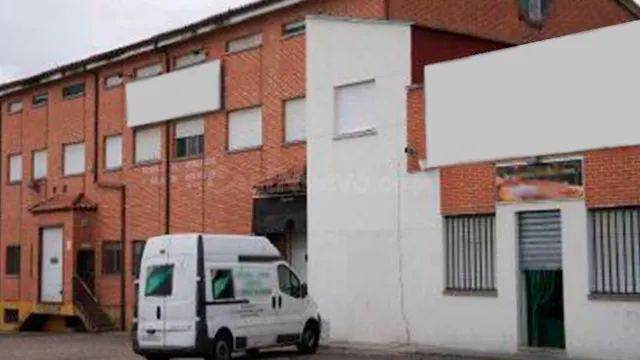 Local comercial 74m² en venta - Villaseco de los gamitos