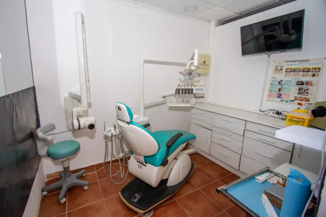 Clínica dental en traspaso o venta — 3