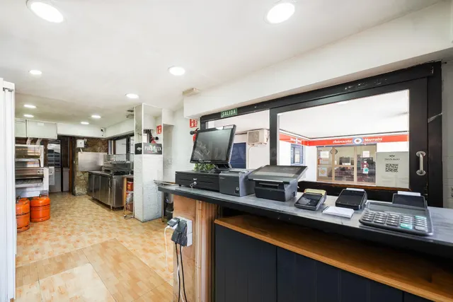 2 LOCALES COMERCIALES EN PLANTA BAJA, ALQUILADOS, EN MARRATX - foto 3