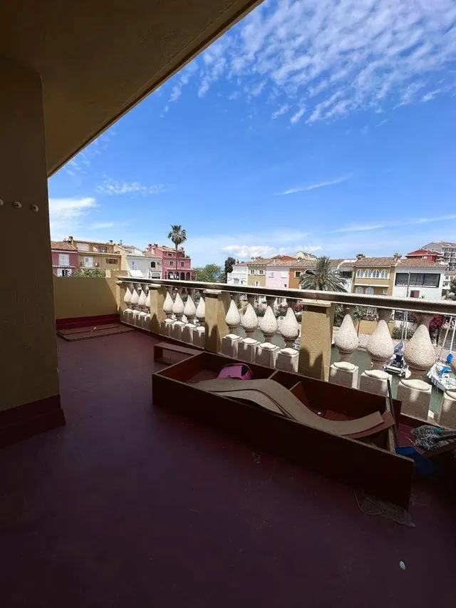 Única Casa Independiente en Venta en Port Saplaya - Valencia - foto 2