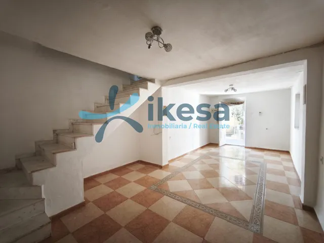 Moderno Adosado en Iznalloz - Ideal para Familias — 7