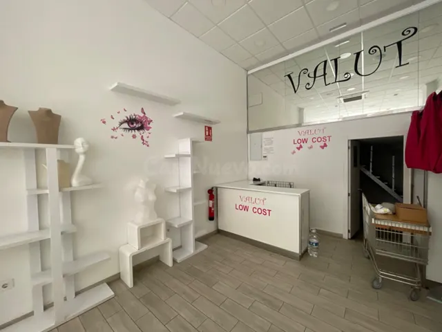 Local Comercial en Alquiler - foto 4