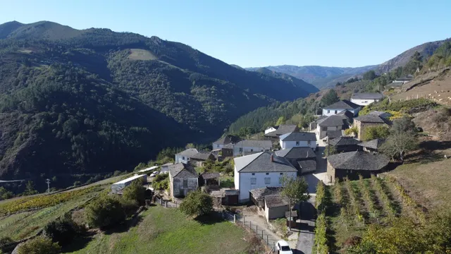 Finca rústica en el corazón de la montaña gallega — 39