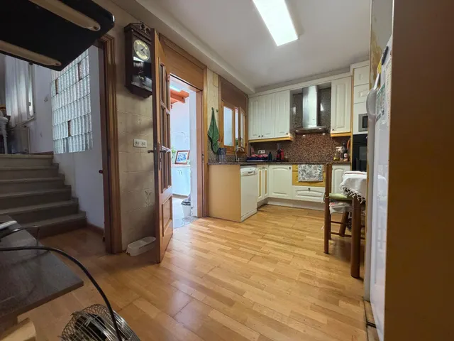 Casa de 5 habitaciones con garaje para 2 coches, terraza y aire acondicionado – lista para entrar a vivir — 39