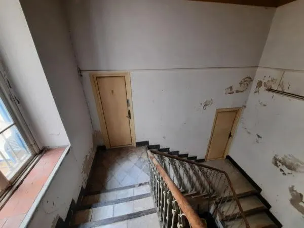 Planta baja de un edificio de 2 plantas — 25