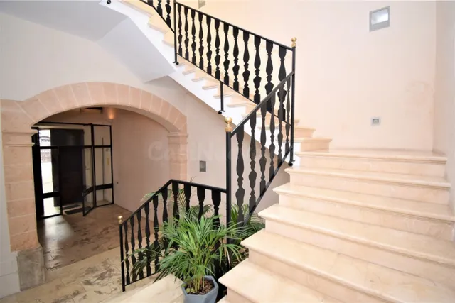 PISO EN VENTA CON PLAZA DE GARAJE JUNTO A LA CATEDRAL — 2