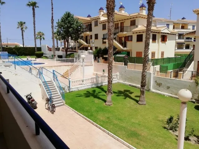 Estudio en La Mata, piscina comunitaria, en Torrevieja — 4