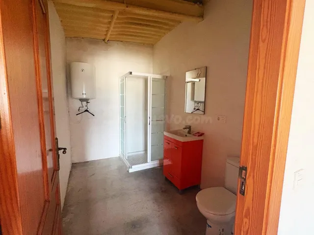 Parcela con almacén y vivienda - foto 4