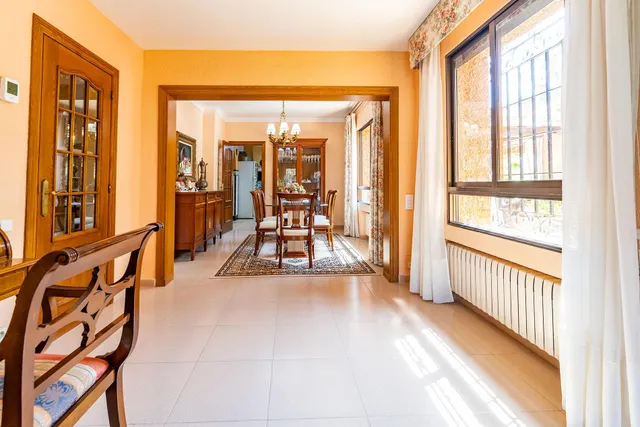 CHALET EN LOS DOLORES — 35