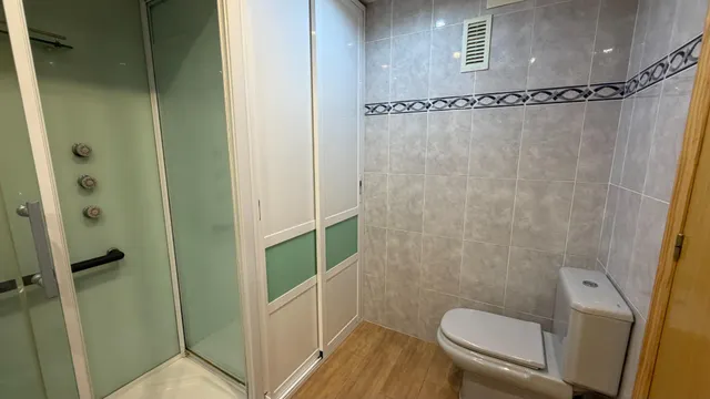 ¡Vistas despejadas al mar desde un piso 11 en Residencial El Brezo! — 8