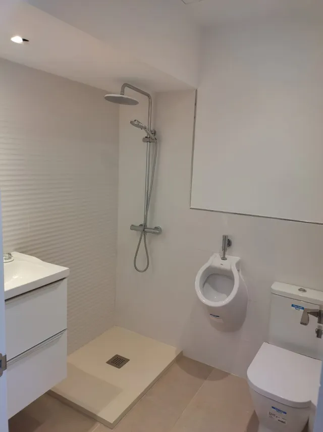 Piso grande reformado en Avenidas — 12