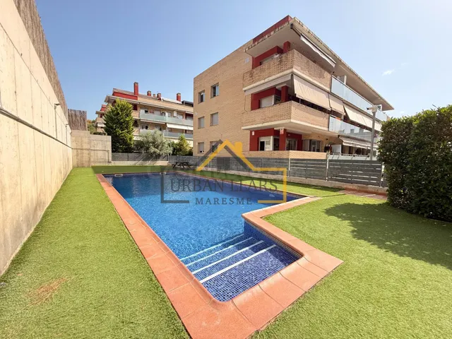 Fantástico piso en Canet, parking, trastero y zona comunitar