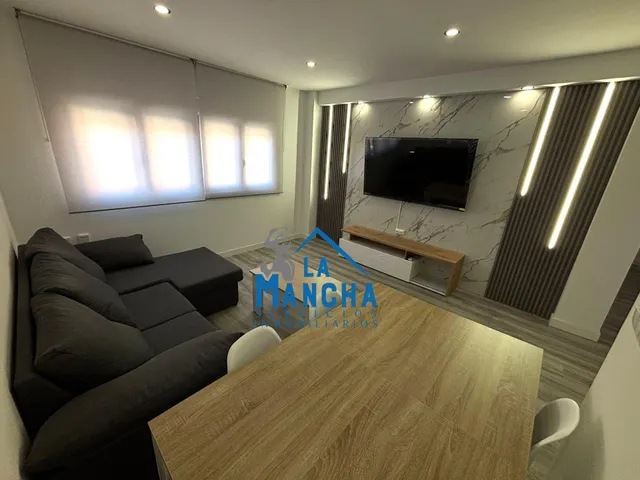 *720€ al mes* inmobiliaria la mancha alquila piso en zona centro de salud canal maria cristina de Albacete — 8