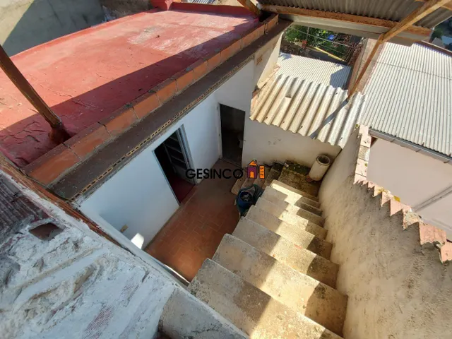 CASA DE PUEBLO CON MUCHAS POSIBILIDADES — 18