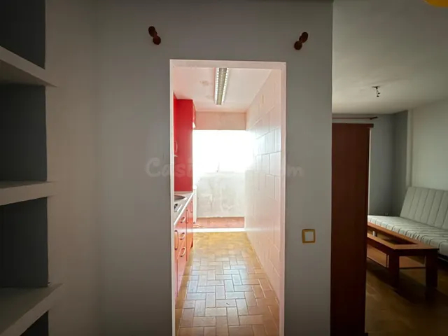 Piso con piscina a 700 m de la playa y a un paso del centro de Roda de Berà — 5