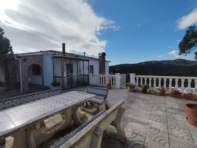 GRAN CASA A CUATRO VIENTOS A LA ENTRADA DE MAS CARBO — 4