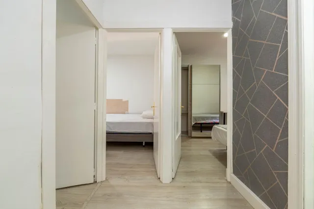 Piso de 5 dormitorios ideal para INVERSORES junto a edificio Junta Andalucía de Almanjáyar — 33