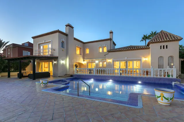 Chalet 5 habitaciones 486m² en venta - Marbella — 3