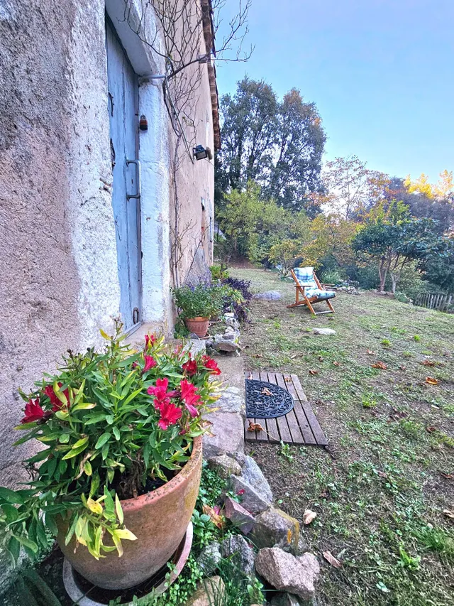 Parque natural del montseny (afueras riells): masía típica catalana catalogada a reformar — 24