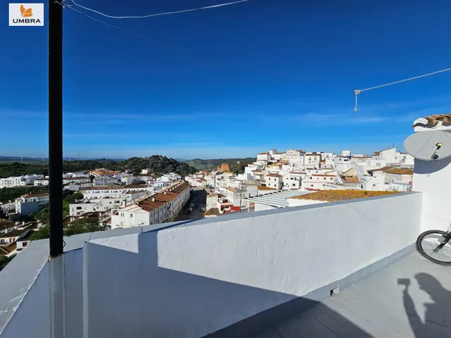 ¡Vistas espectaculares y luz infinita! Piso de 112m2 recién  - foto 2