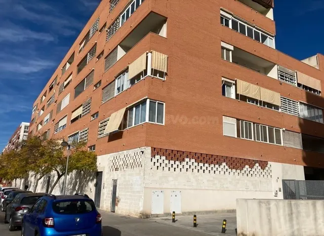 Se vende local comercial de 101,04 m2 en Alicante, zona  Gran Via — 5