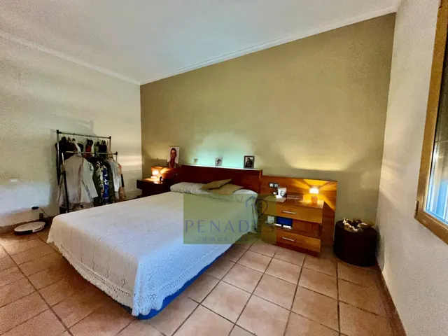 Espectacular chalet a la venta con impresionante jardín interior — 15