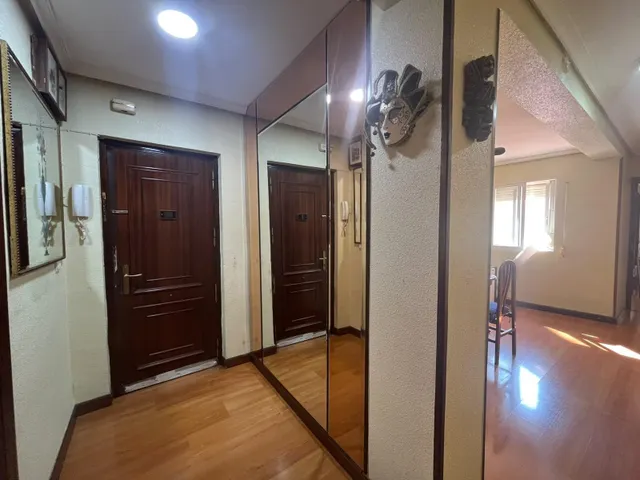 Piso con plaza de garaje y trastero junto a Plaza Circular – Pérez Galdós - Plaza de la Danza — 12