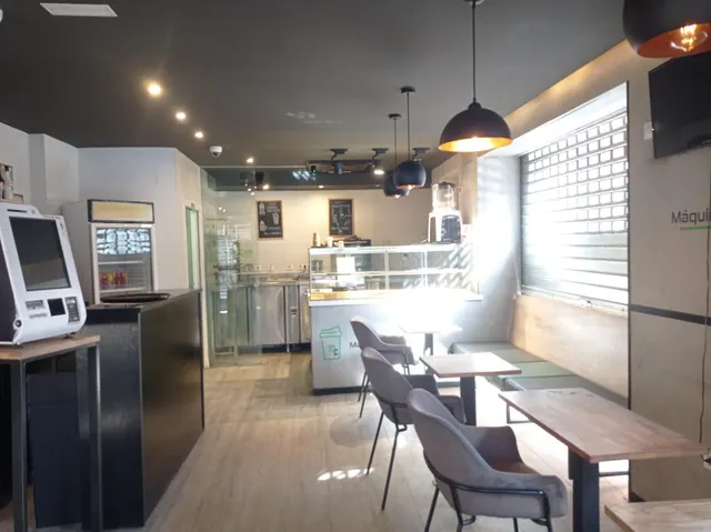 2I Inmobiliarias traspasa cafetería en plena Avenida Cami Nou — 4