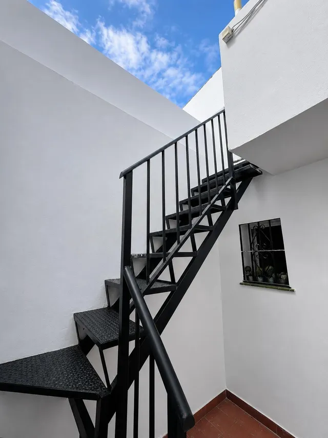 CASA DE 3 habitaciones CON TERRAZA PRIVADA Y PATIO — 11