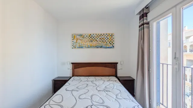 PLANTA 13 CON VISTAS AL MAR EN TORREVIEJA — 23