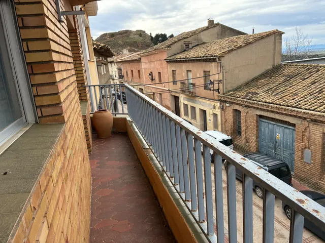 ÁTICO-DÚPLEX CON VISTAS A LA COLEGIATA DE BOLEA — 28