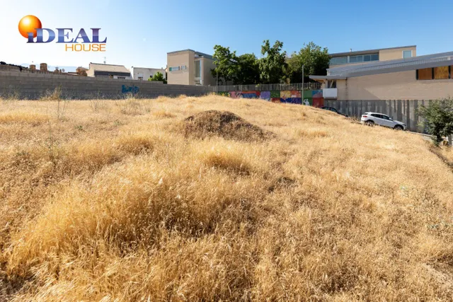 Venta de solar urbano de 258 m2 en Otura (Granada) — 12